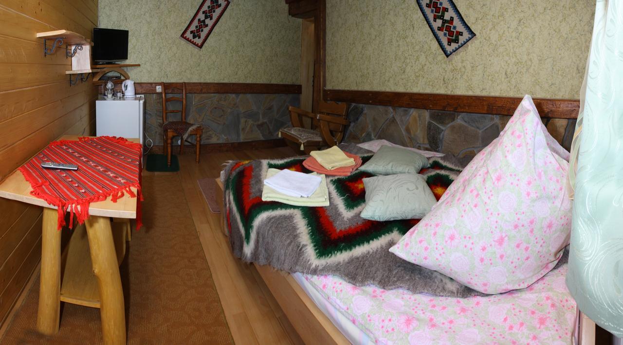 Садиба "У Наталії" 塔塔里夫 外观 照片